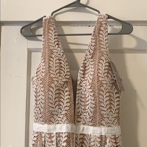 BEAUTIFUL wedding dress!